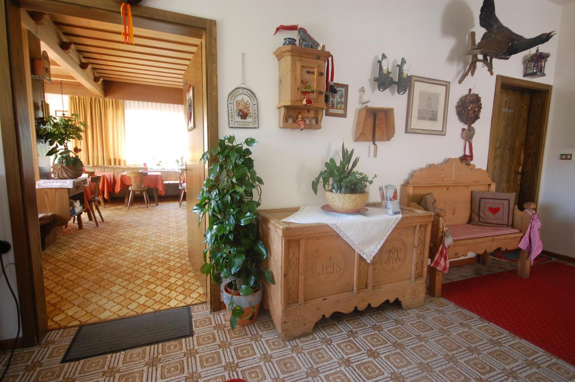 Garni Bel Air Hotel Colfosco Exterior photo