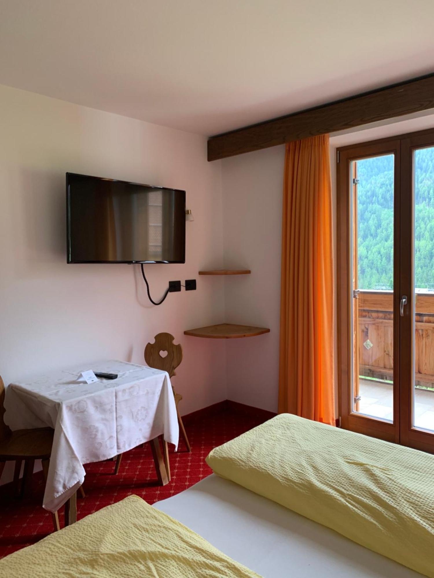 Garni Bel Air Hotel Colfosco Exterior photo