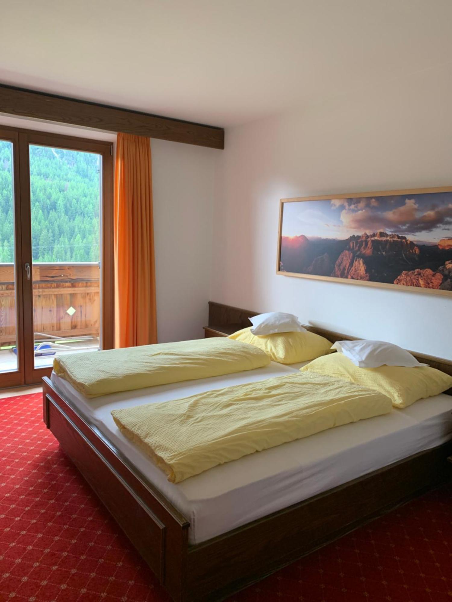Garni Bel Air Hotel Colfosco Exterior photo