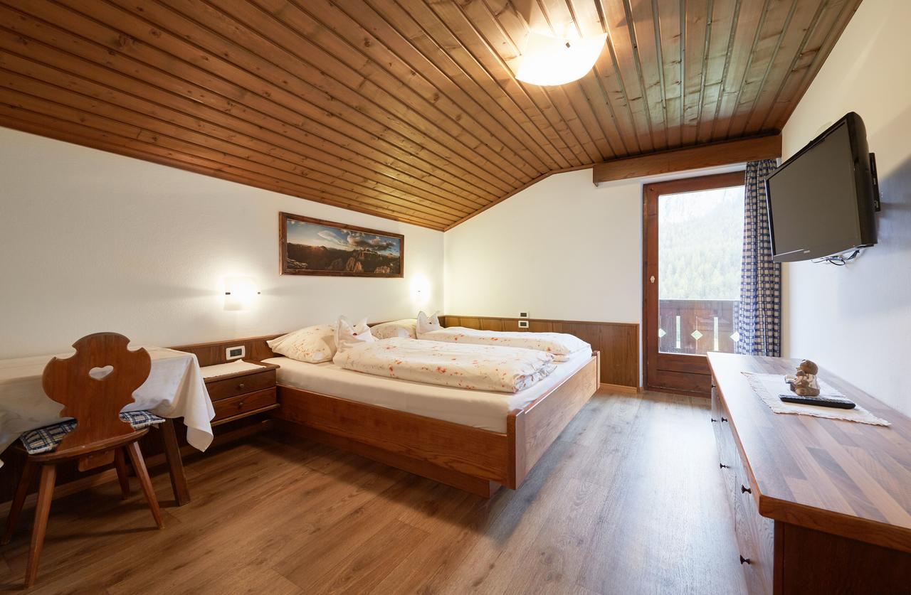 Garni Bel Air Hotel Colfosco Exterior photo